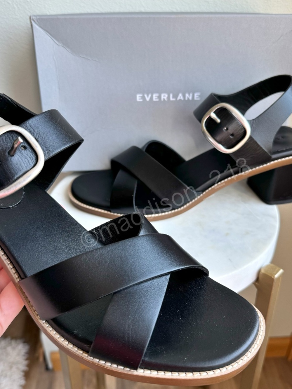Everlane Leather Buckle Heel Sandals Black size 10 Block Chunky Heel Big Buckle